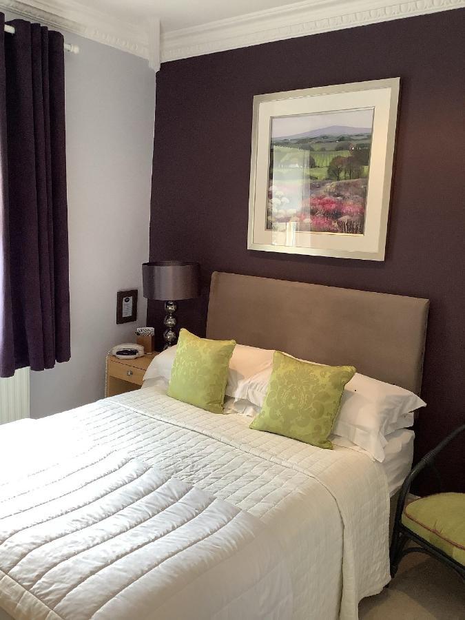 Alexandra Court Bed & Breakfast Harrogate Room photo