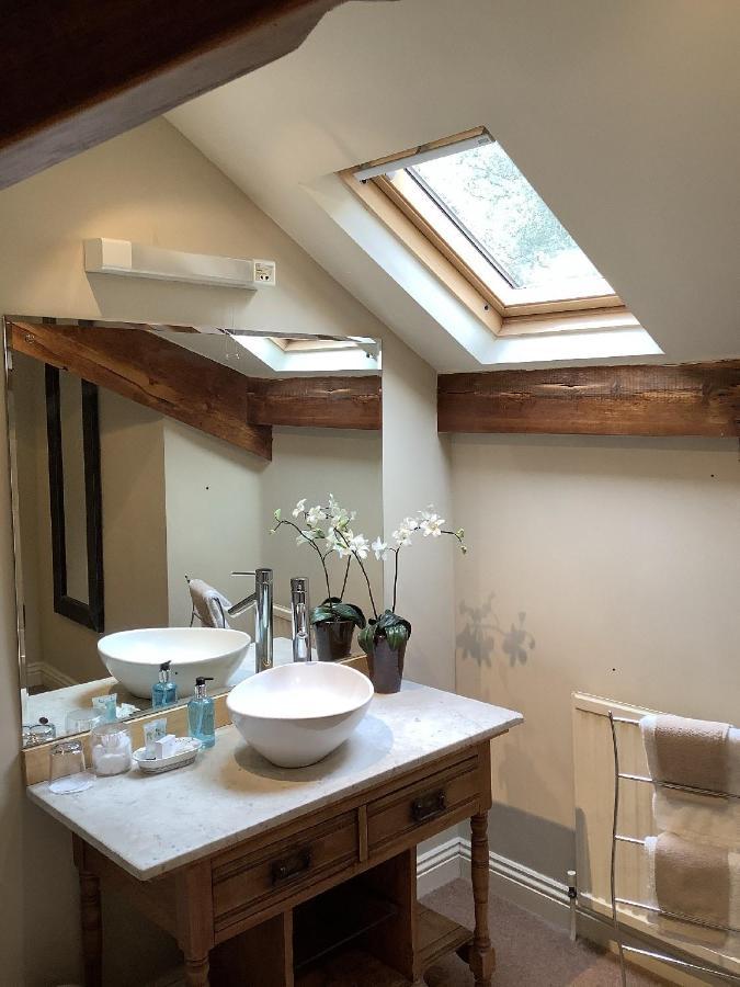 Alexandra Court Bed & Breakfast Harrogate Exterior photo